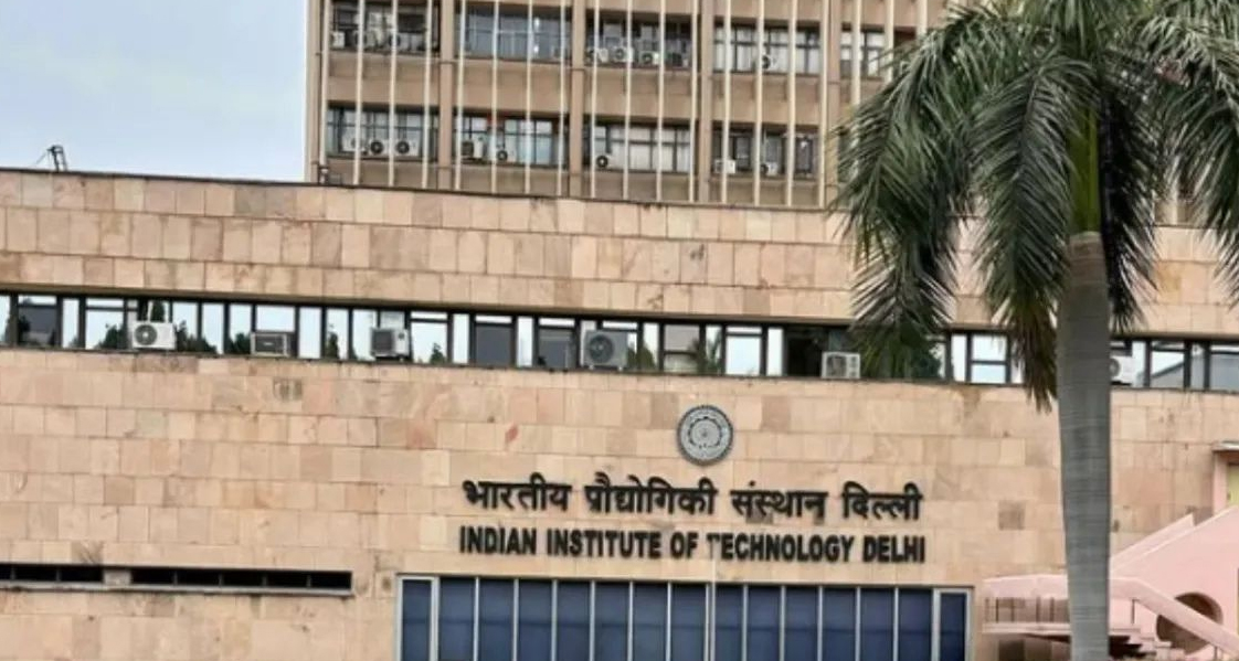 विचारों से वेंचर तक का सफर: IIT BHU में तीन दिवसीय उद्यमिता महोत्सव 'Traction 2026' का भव्य समापन