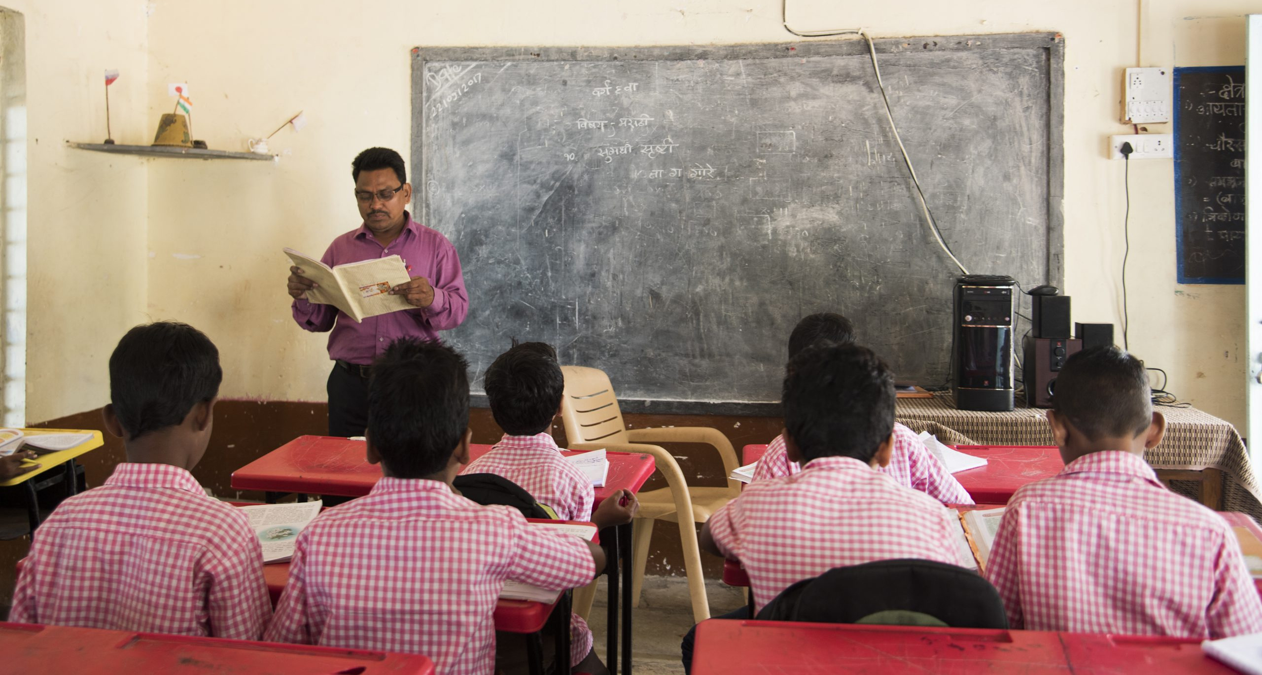 Bridging the Pedagogical Divide: Global Teacher Shortage Drops to 44 Million Amid an Evolving Workforce Crisis